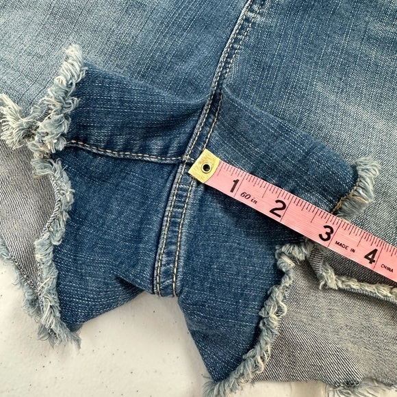 Torrid 3.5 Inch Vintage Stretch Mid-Rise Short - Picture 7 of 13